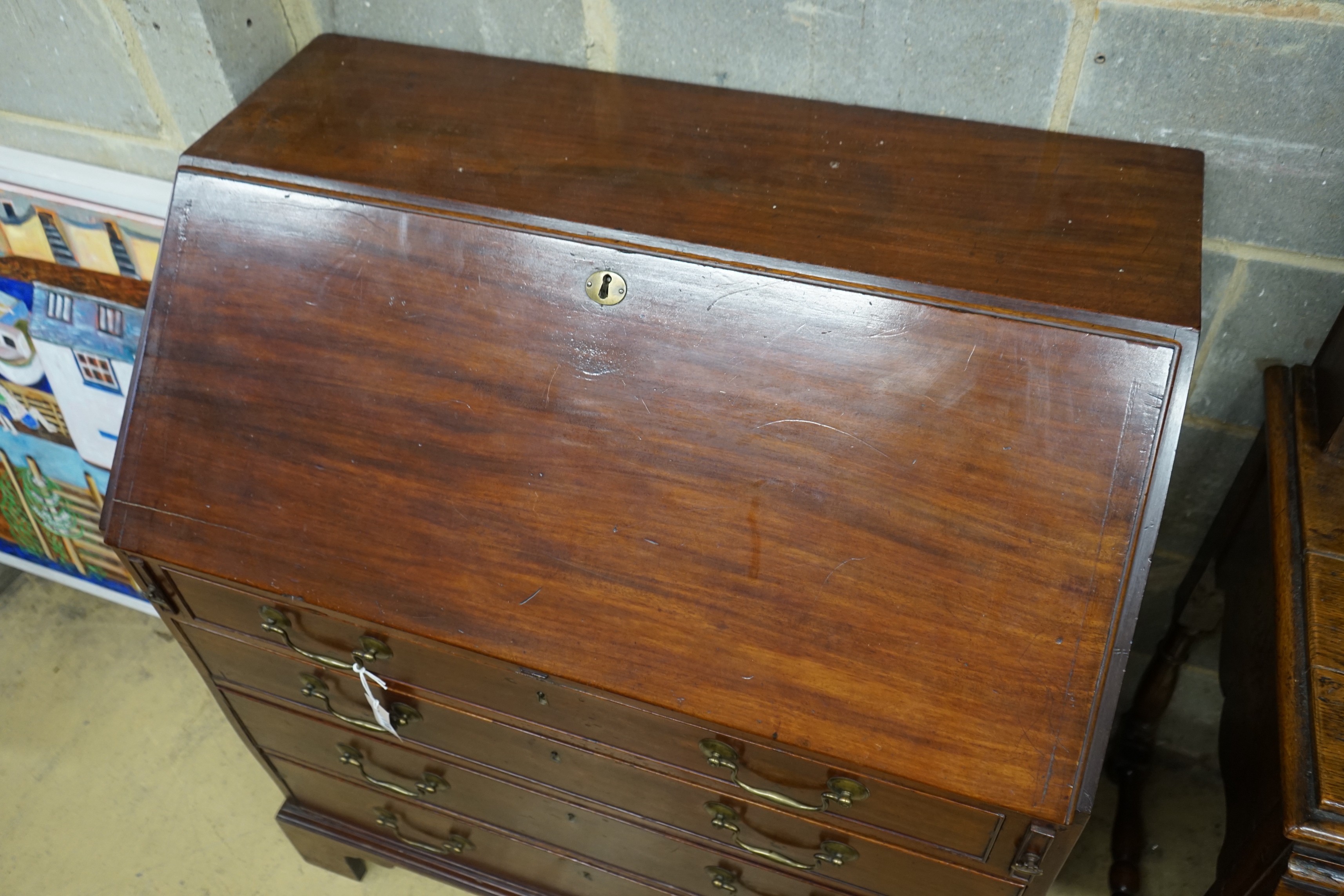 A George III mahogany bureau, width 91cm, depth 54cm, height 102cm